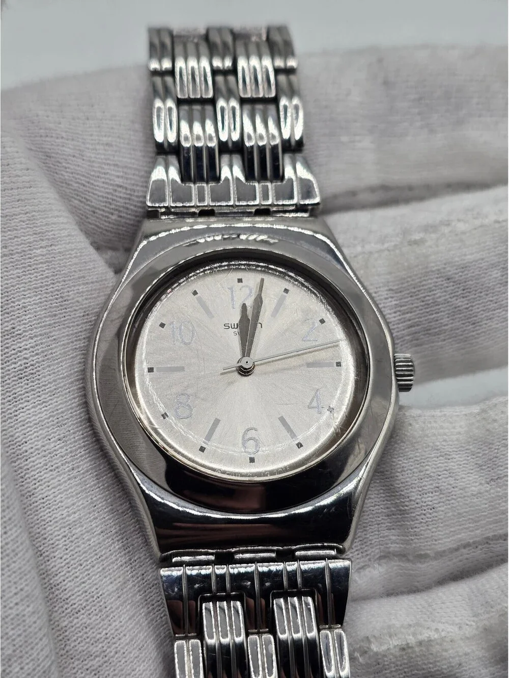 Swatch Irony Signoralia Women’s Quartz Analog Watch Silver Dial Stainless Steel